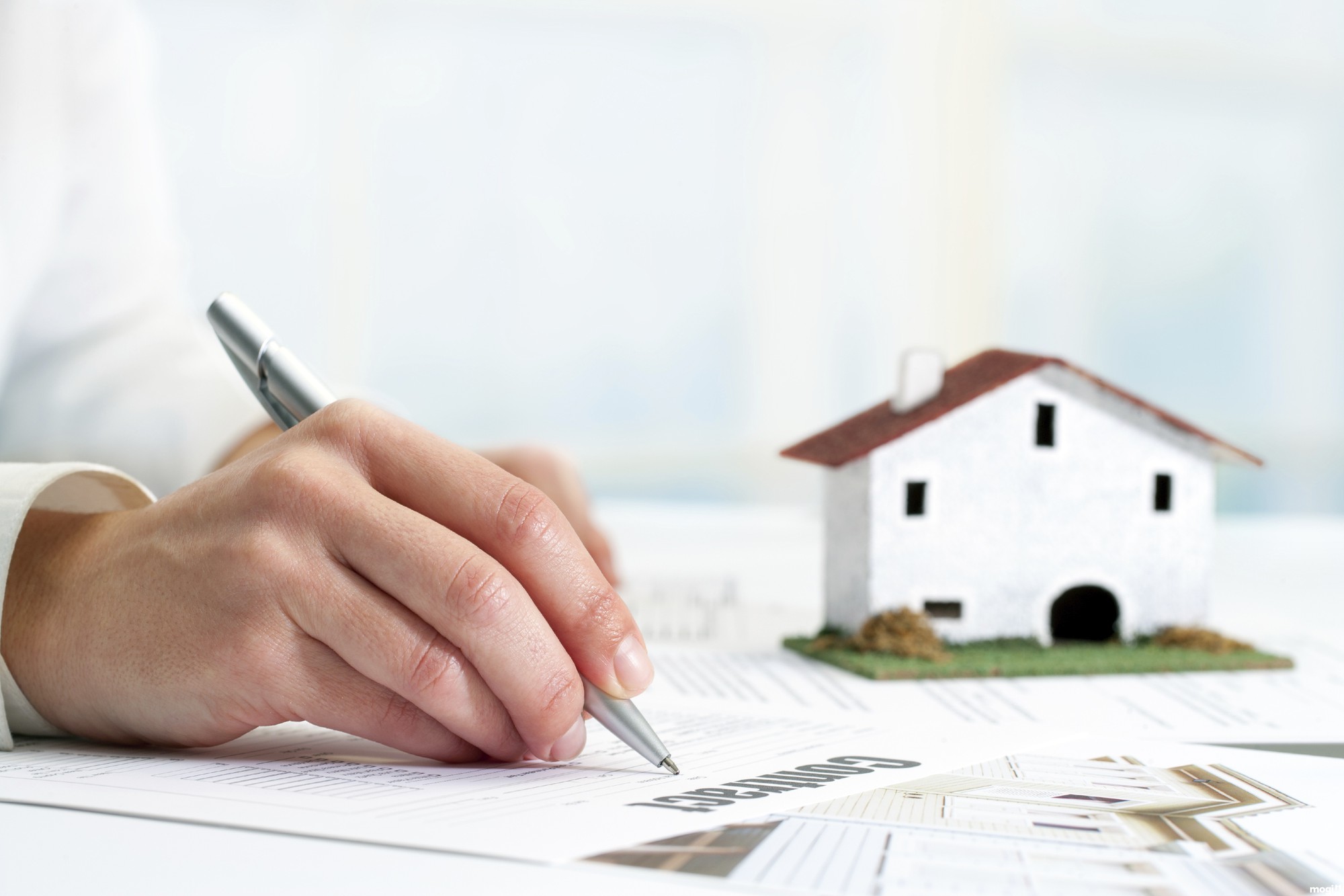 Mất trắng 400 triệu khi mua nhà bằng giấy tay