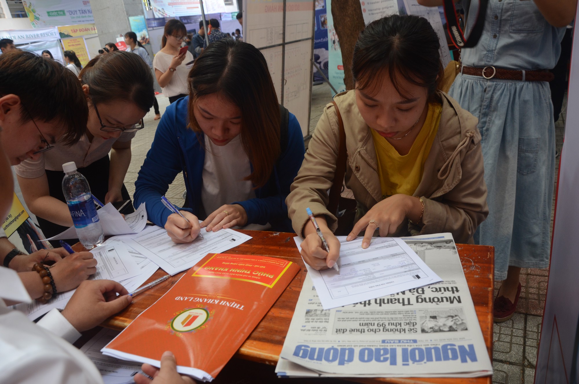 Gần 100 doanh nghiệp tham gia ngày hội việc làm tại Đà Nẵng