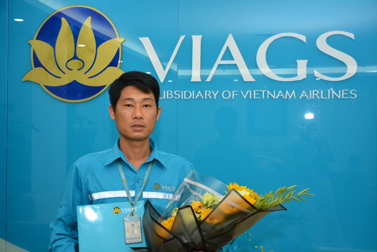 Hành khách để quên 1,1 tỉ đồng trên chuyến bay VN286