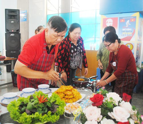 Tuy&ecirc;n dương 76 gia đ&igrave;nh ti&ecirc;u biểu - Ảnh 2.