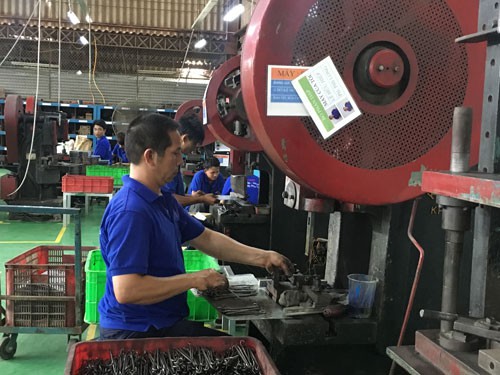 Nỗ lực bám thị trường