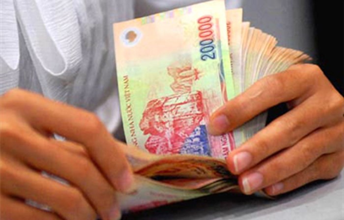 Trừ lương trái quy định