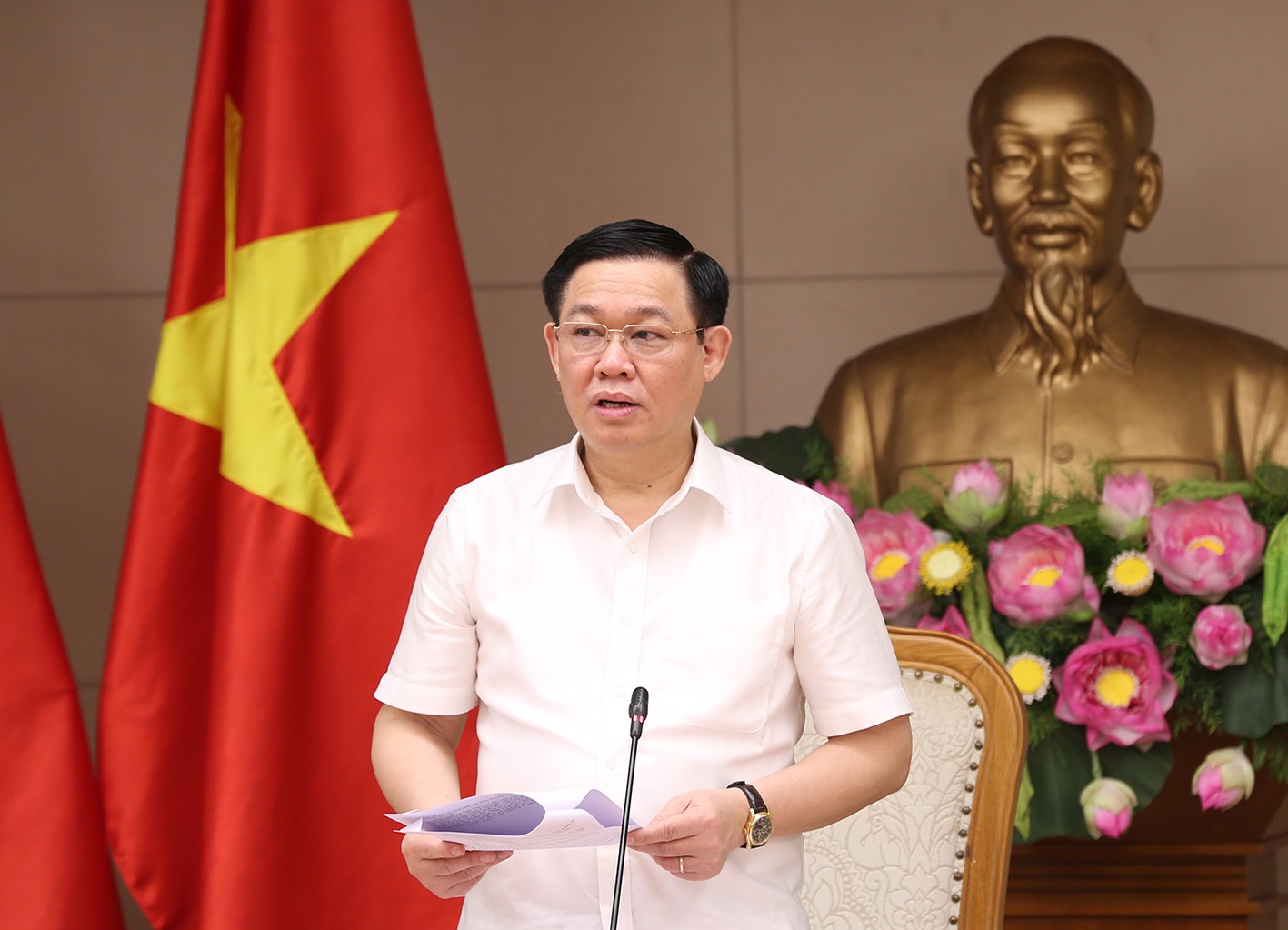 Phó Thủ tướng yêu cầu Bộ GTVT rút kinh nghiệm điều hành giá vé máy bay