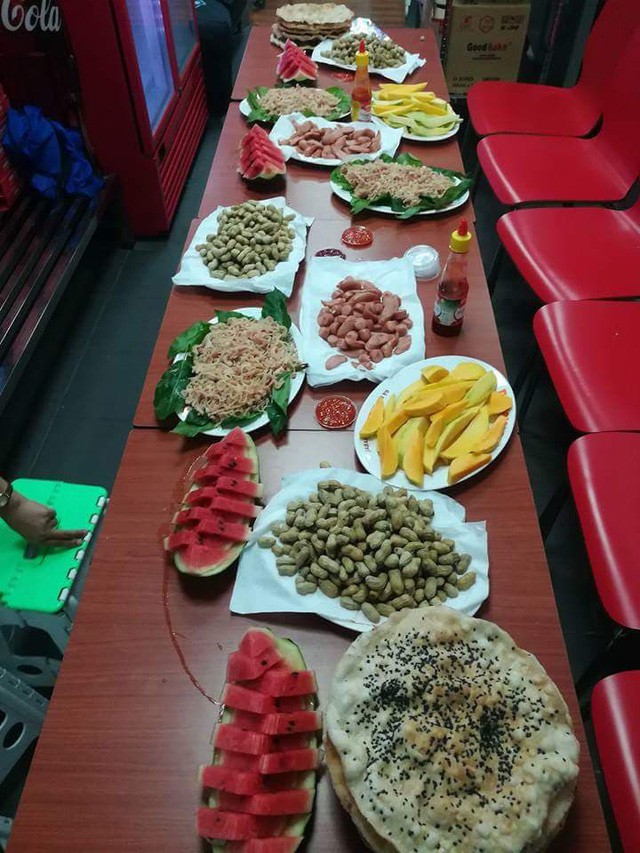 B&aacute;n 2.000 c&aacute;i nem chạo chỉ trong v&agrave;i ng&agrave;y World Cup - Ảnh 7.