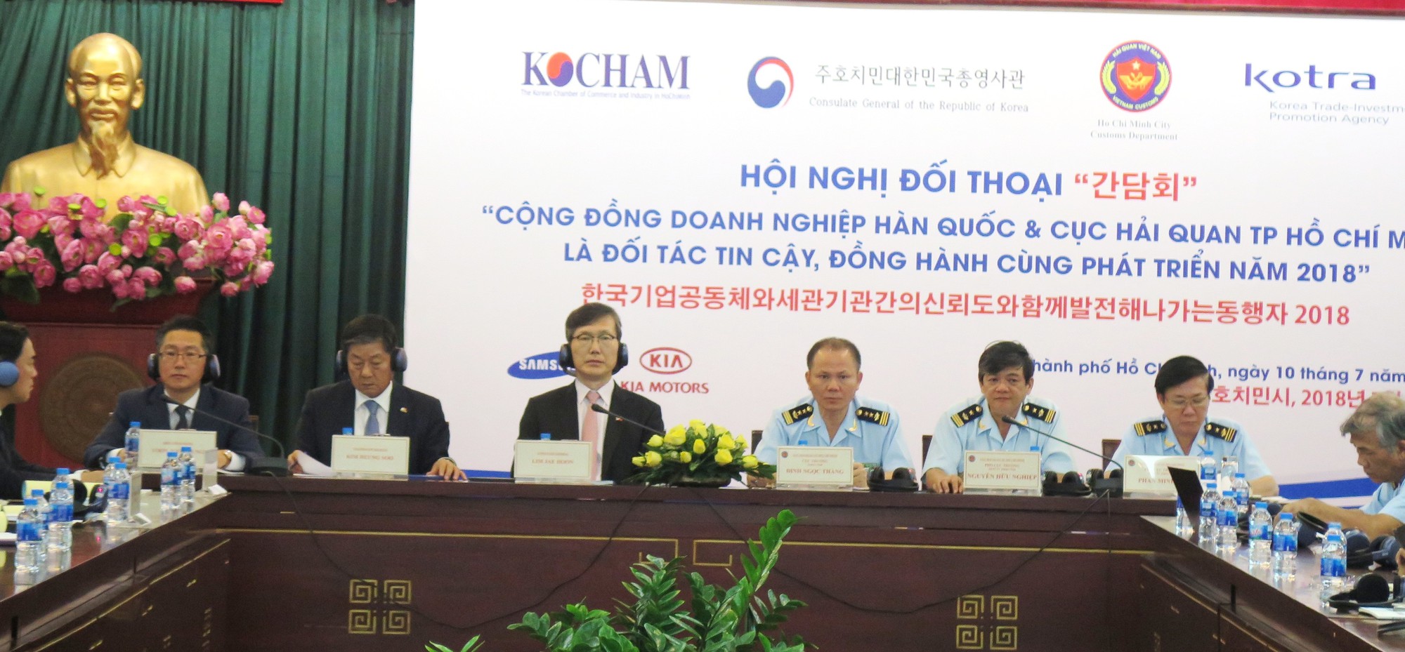Hải quan TP HCM không làm mất thời gian vàng của doanh nghiệp - Ảnh 2.