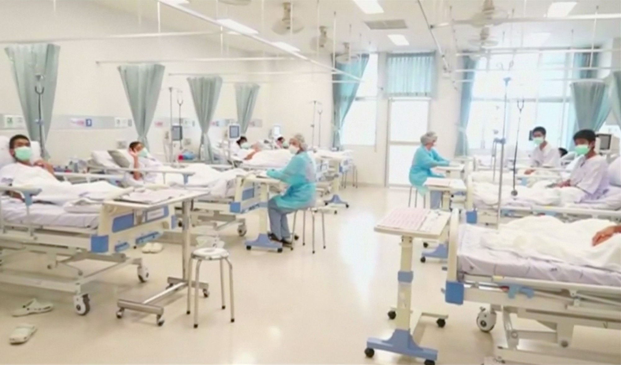 Thủ tướng Th&aacute;i Lan: Đừng l&agrave;m to chuyện t&agrave;u ngầm mini nữa! - Ảnh 2.