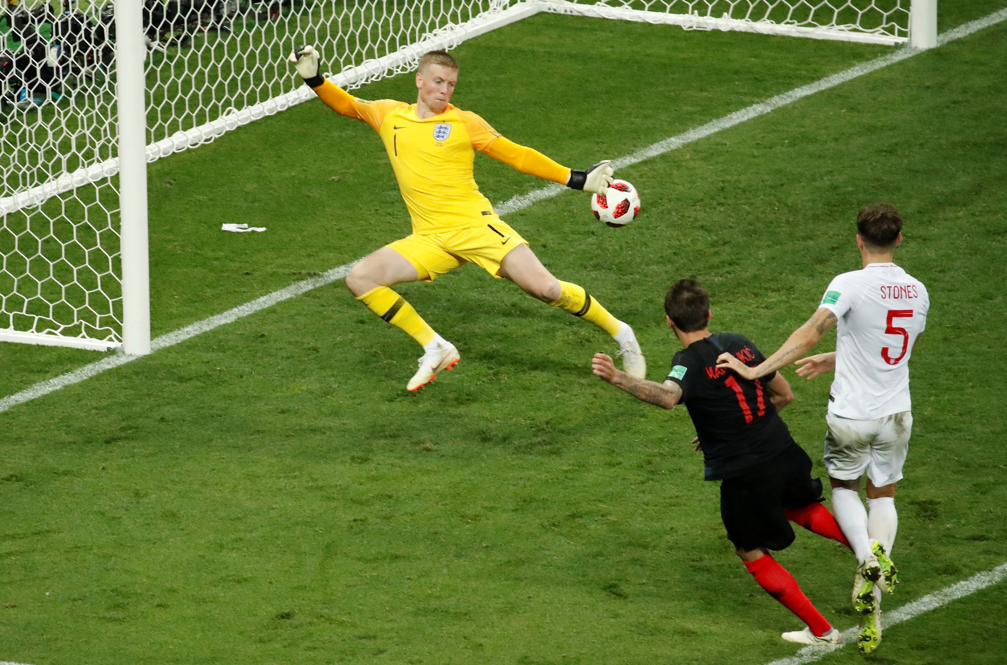 Mandzukic ghi bàn thắng phút 109, tuyển Anh lỡ hẹn chung kết