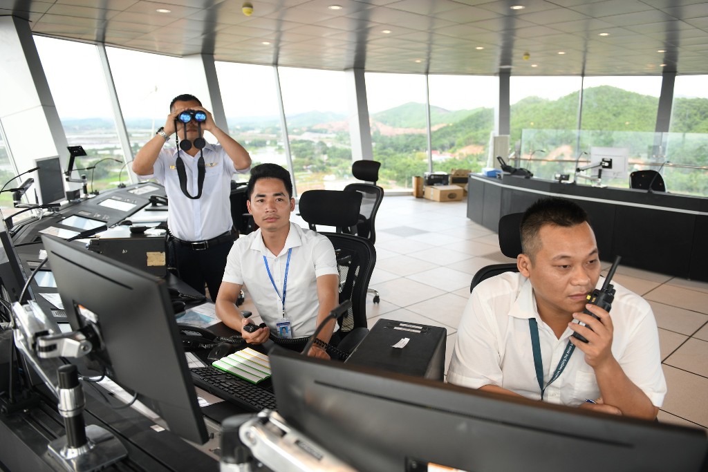 Soi trang thiết bị s&acirc;n bay tư nh&acirc;n đầu ti&ecirc;n tr&ecirc;n cả nước - Ảnh 30.
