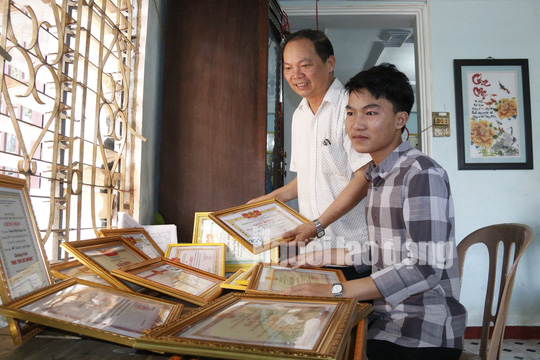 Thủ khoa THPT Quảng Nam muốn trở thành người có ảnh hưởng của xã hội - Ảnh 1.