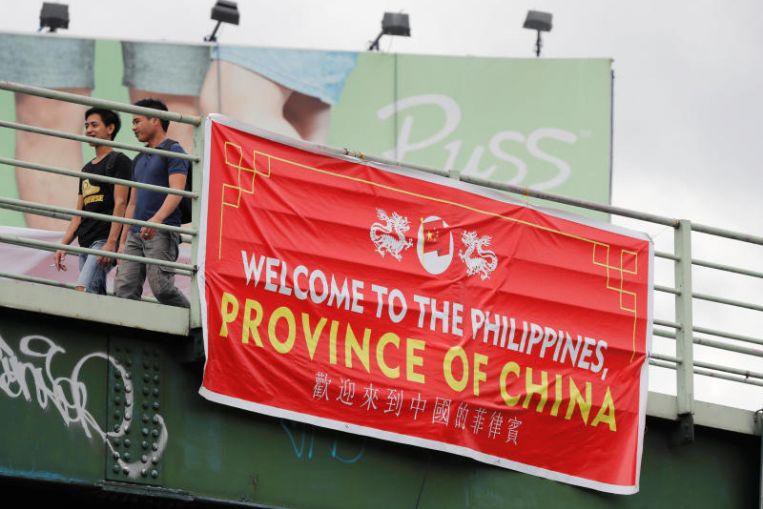 Biểu ngữ "Philippines là một tỉnh của Trung Quốc" châm ngòi phẫn nộ
