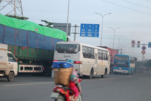 Ớn lạnh xe đưa đón công nhân