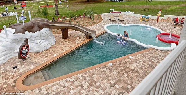 Cho&aacute;ng với những chiếc hồ bơi kỳ dị, lạ mắt - Ảnh 1.