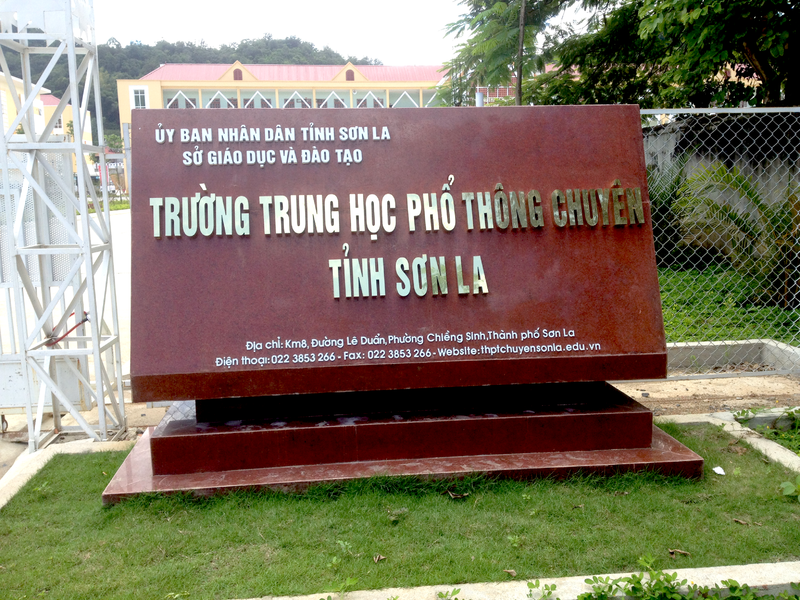 Nữ sinh Sơn La thi thử được 1,2 điểm, thi thật được 9,8 điểm
