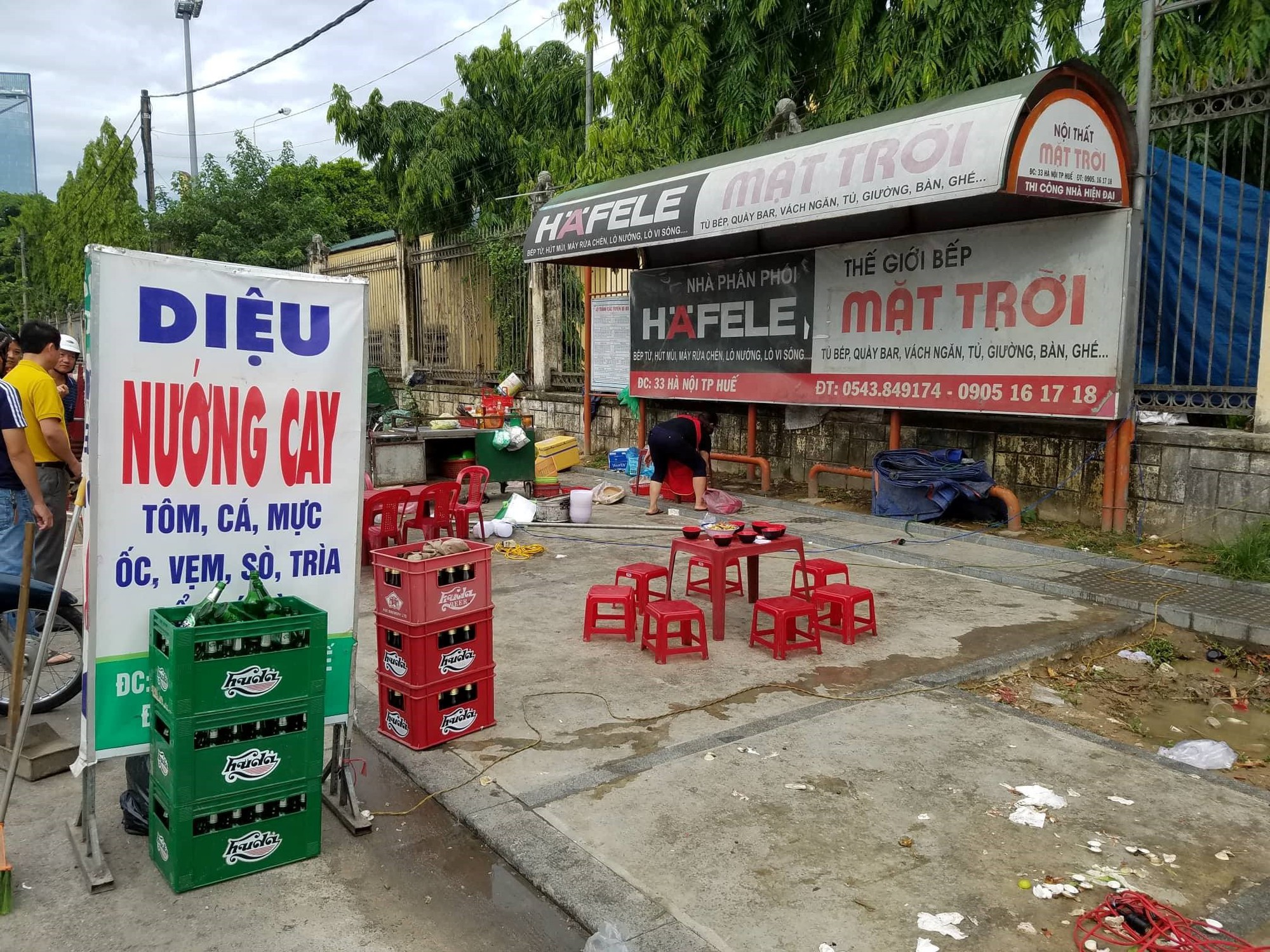 Ngồi nhậu lúc rạng sáng, một thanh niên bị đâm tử vong