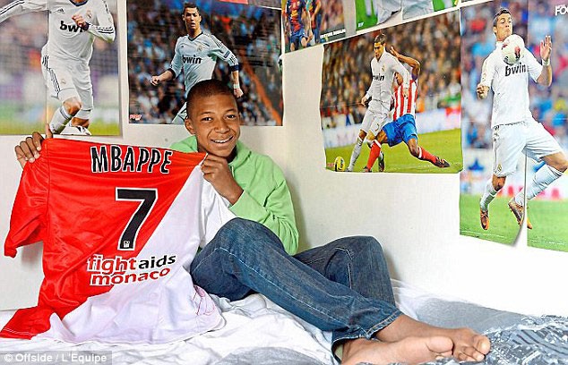 Mbappé "mới thể hiện 60% tiềm năng"