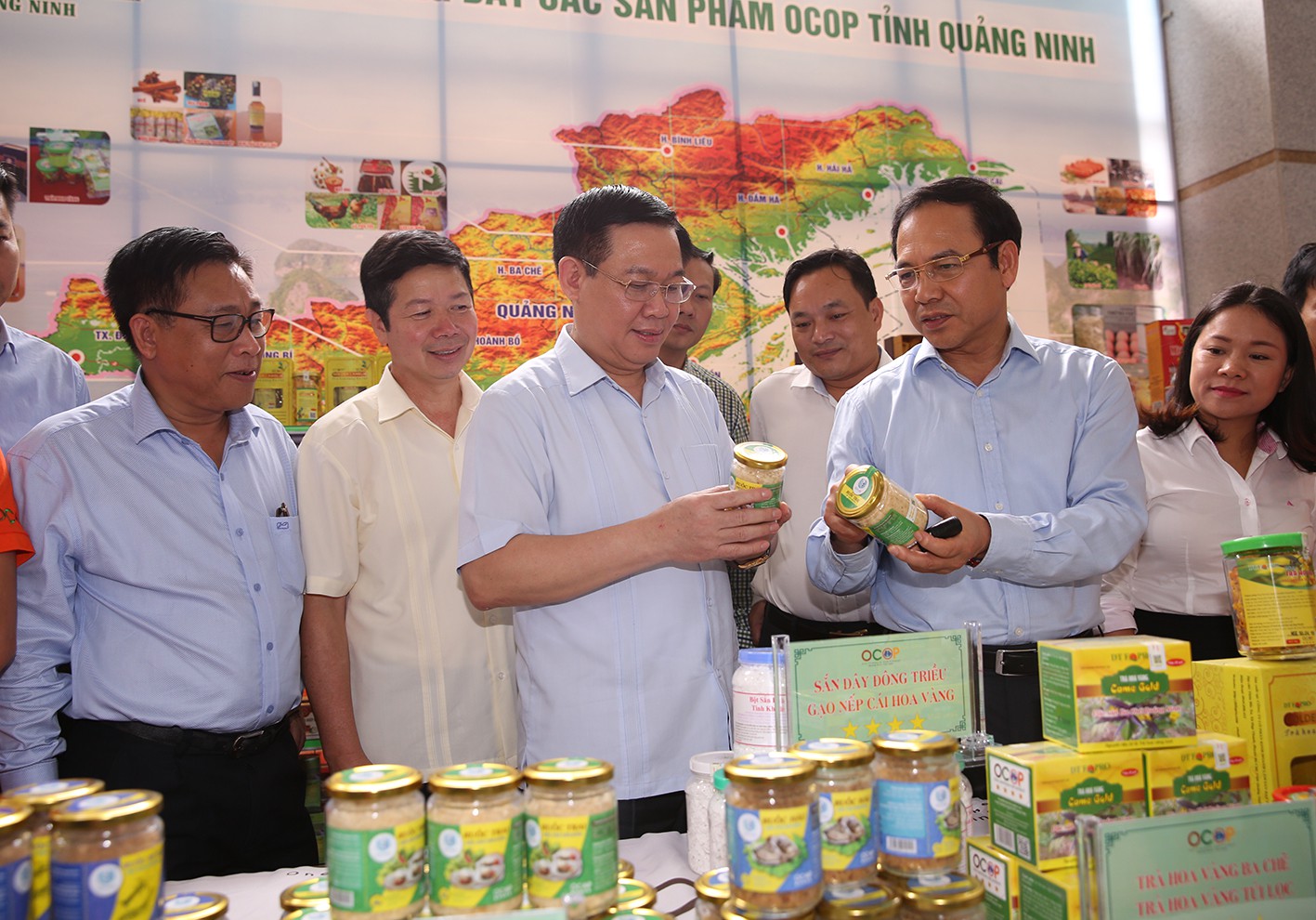 Phó Thủ tướng Vương Đình Huệ: "Chương trình OCOP, hãy gắn sao vào lòng dân"
