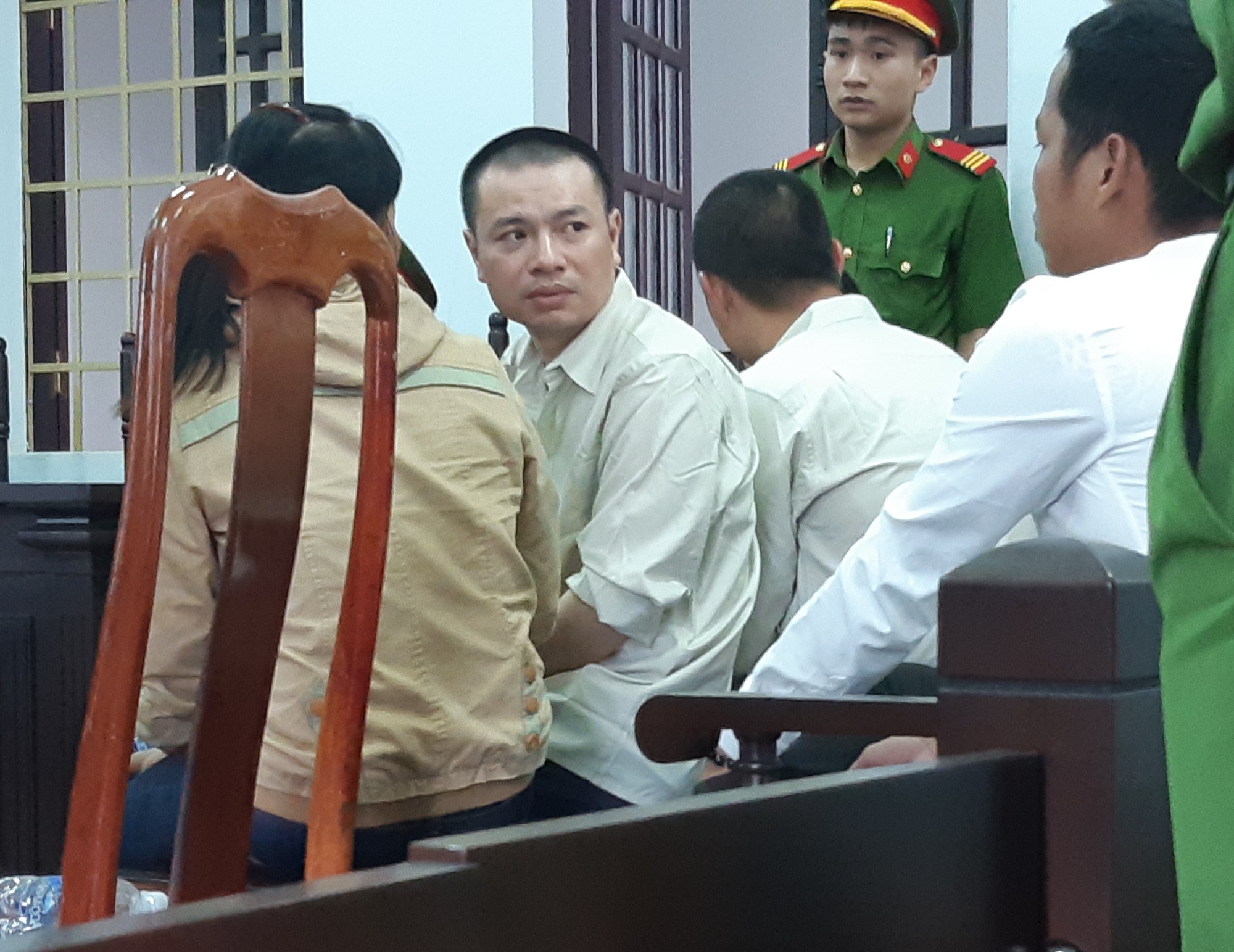 L&agrave;ng x&oacute;m gửi đơn xin cứu x&eacute;t tử t&ugrave; Đặng Văn Hiến - Ảnh 1.