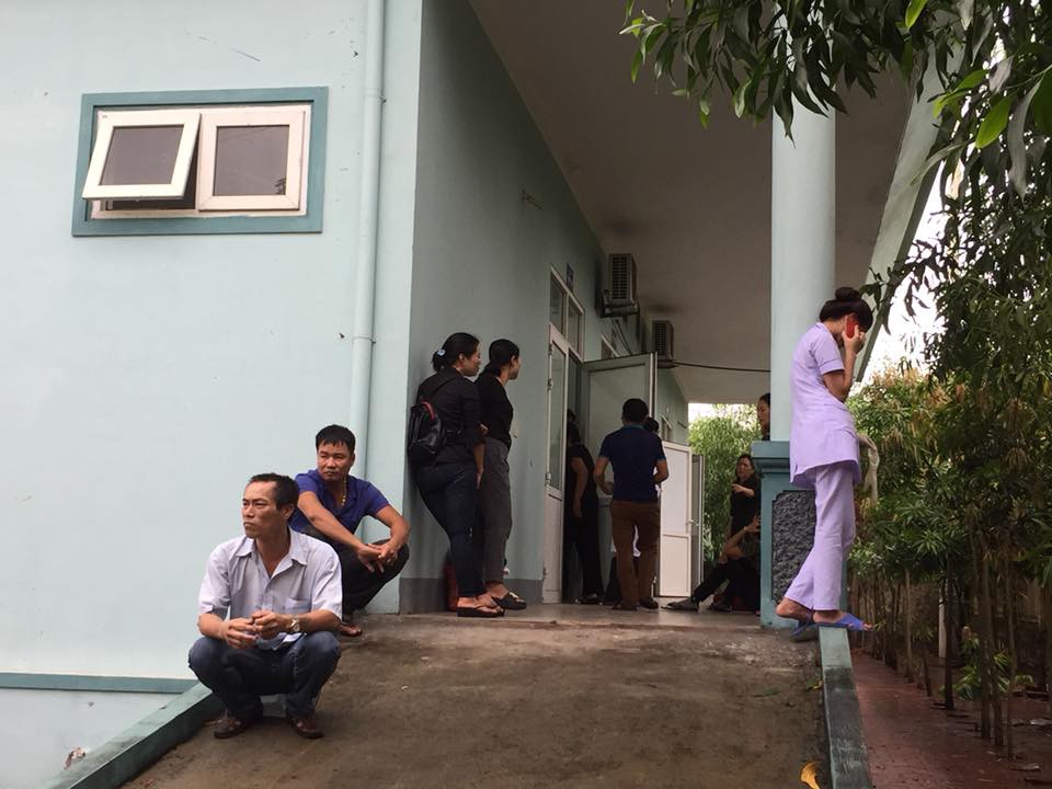 Đang nằm trên bàn đẻ, sản phụ và thai nhi bất ngờ tử vong