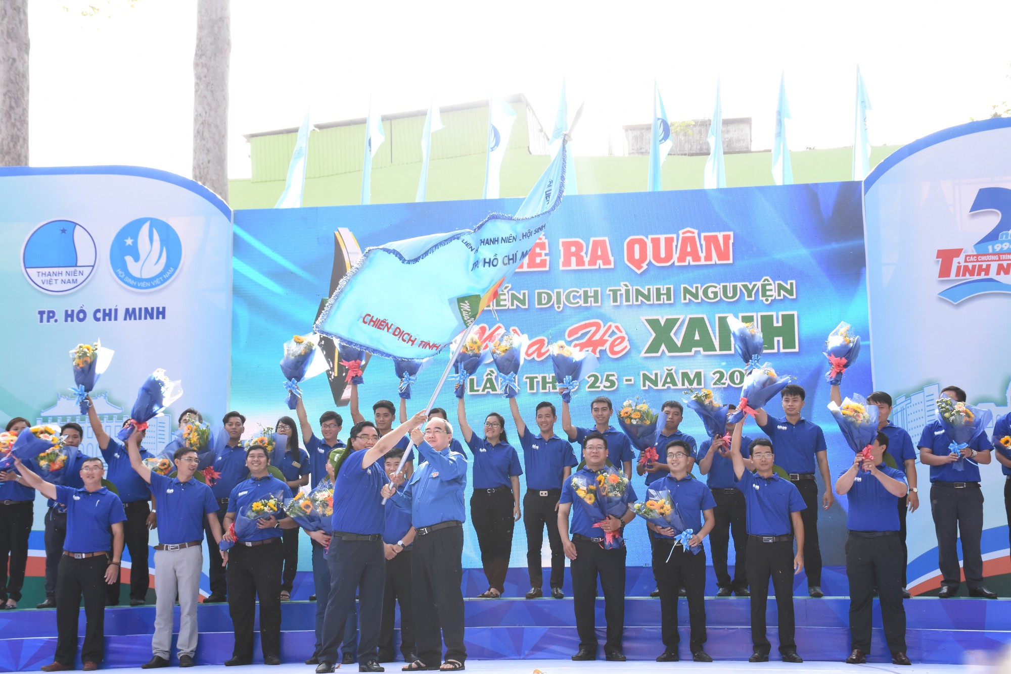 Bí thư Thành ủy TP HCM kêu gọi nói không với cống tắc, kênh tắc vì rác - Ảnh 2.