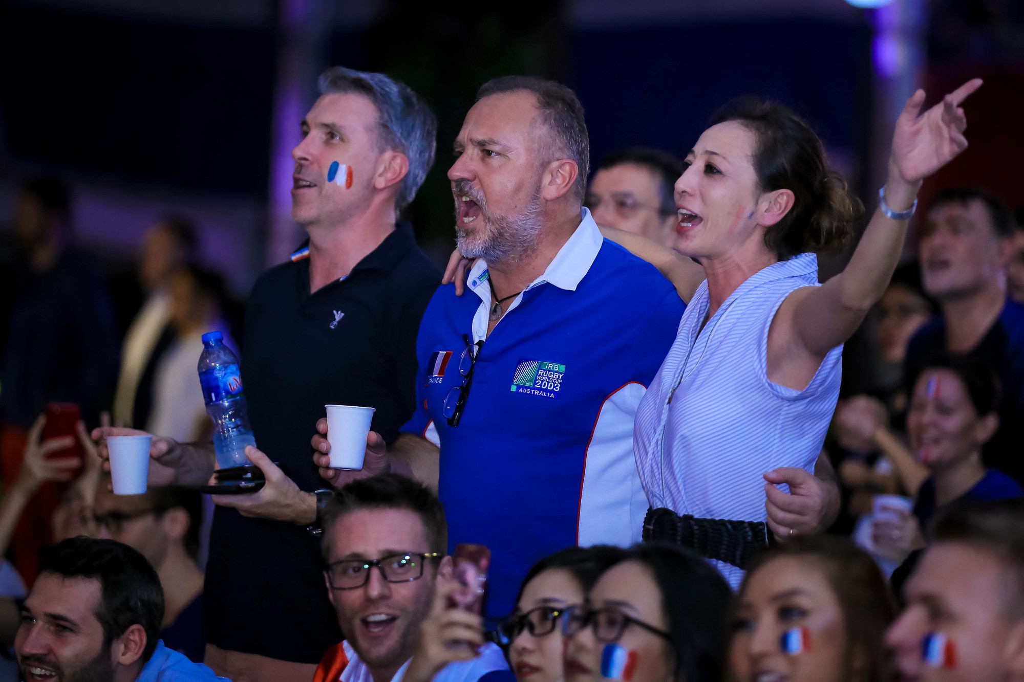 Ph&aacute;p v&ocirc; địch World Cup, CĐV Ph&aacute;p tại TP HCM vỡ &ograve;a hạnh ph&uacute;c - Ảnh 2.