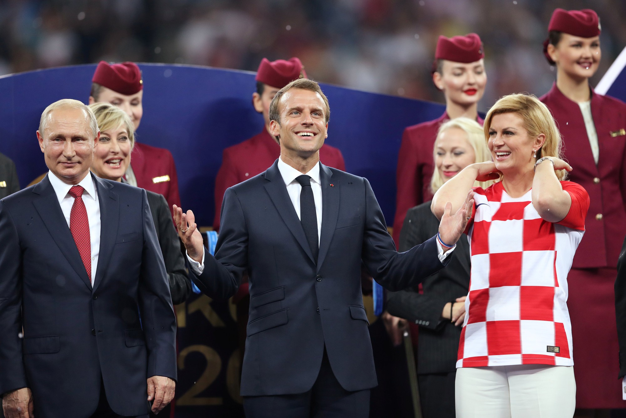 Xúc động cảnh Tổng thống Pháp an ủi 2 con Modric - Ảnh 2.