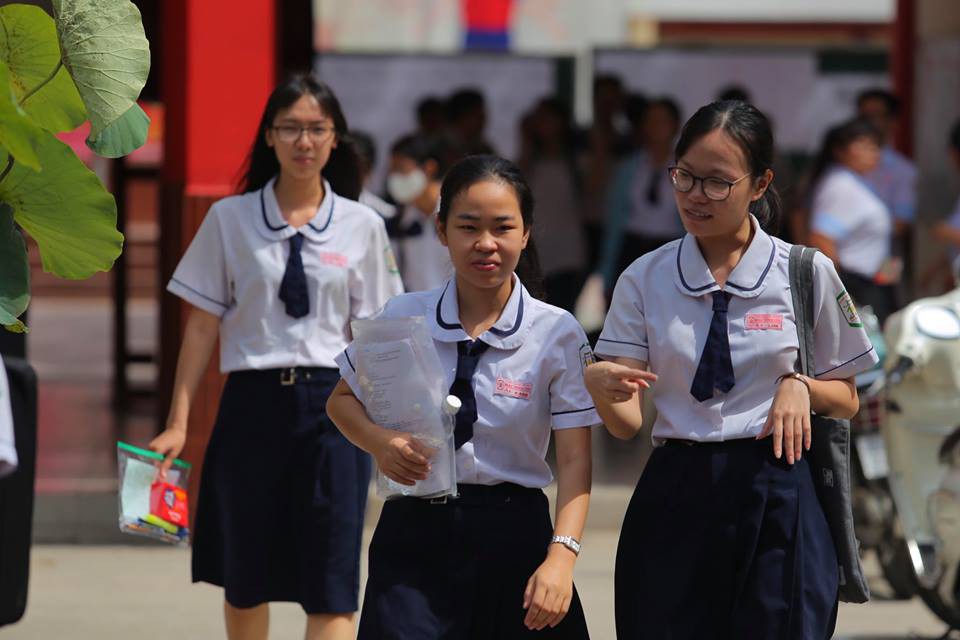 Bộ GD-ĐT công bố điểm sàn sư phạm: 17 điểm ĐH, 15 điểm CĐ