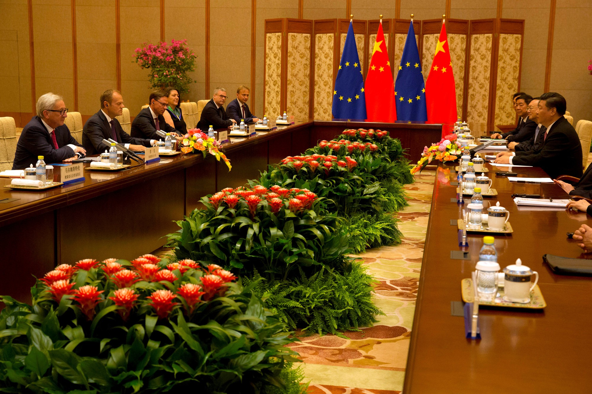 Trung Quốc muốn bắt tay EU chống Mỹ