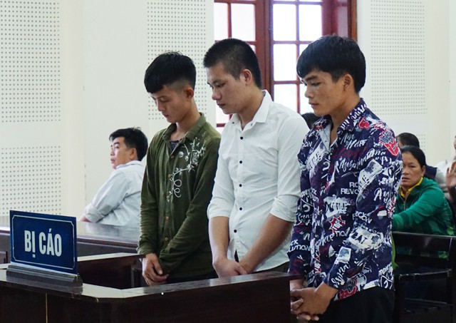Sự khốn nạn tột cùng của gã trai giữ người yêu cho bạn hiếp dâm - Ảnh 1.