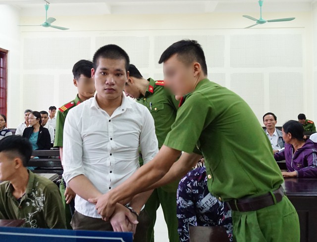 Sự khốn nạn tột cùng của gã trai giữ người yêu cho bạn hiếp dâm - Ảnh 2.