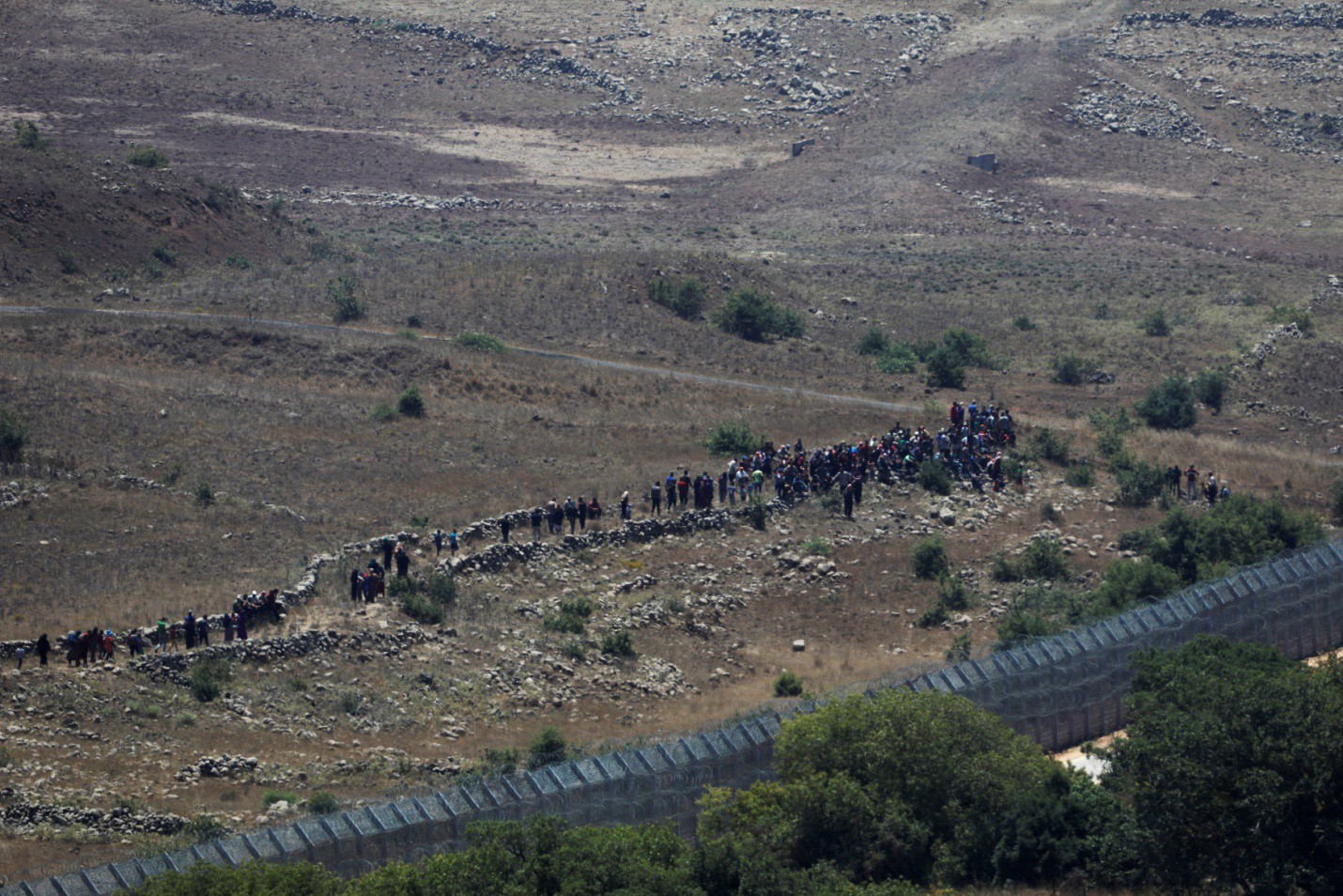 Israel khuyến cáo thường dân Syria tránh xa biên giới - Ảnh 3.