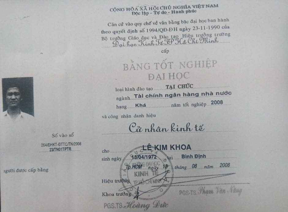 Trưởng Ban Tổ chức Huyện ủy dùng bằng giả, thăng tiến thần tốc