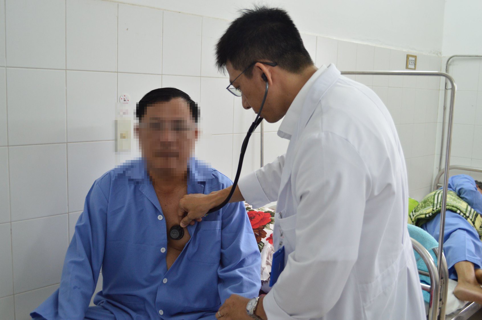 Cứu sống thần kỳ người đ&agrave;n &ocirc;ng bị ngưng tim, ngưng thở - Ảnh 1.