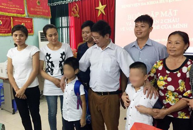 Vụ trao nhầm con: 2 trẻ đã chính thức trở về với cha mẹ đẻ