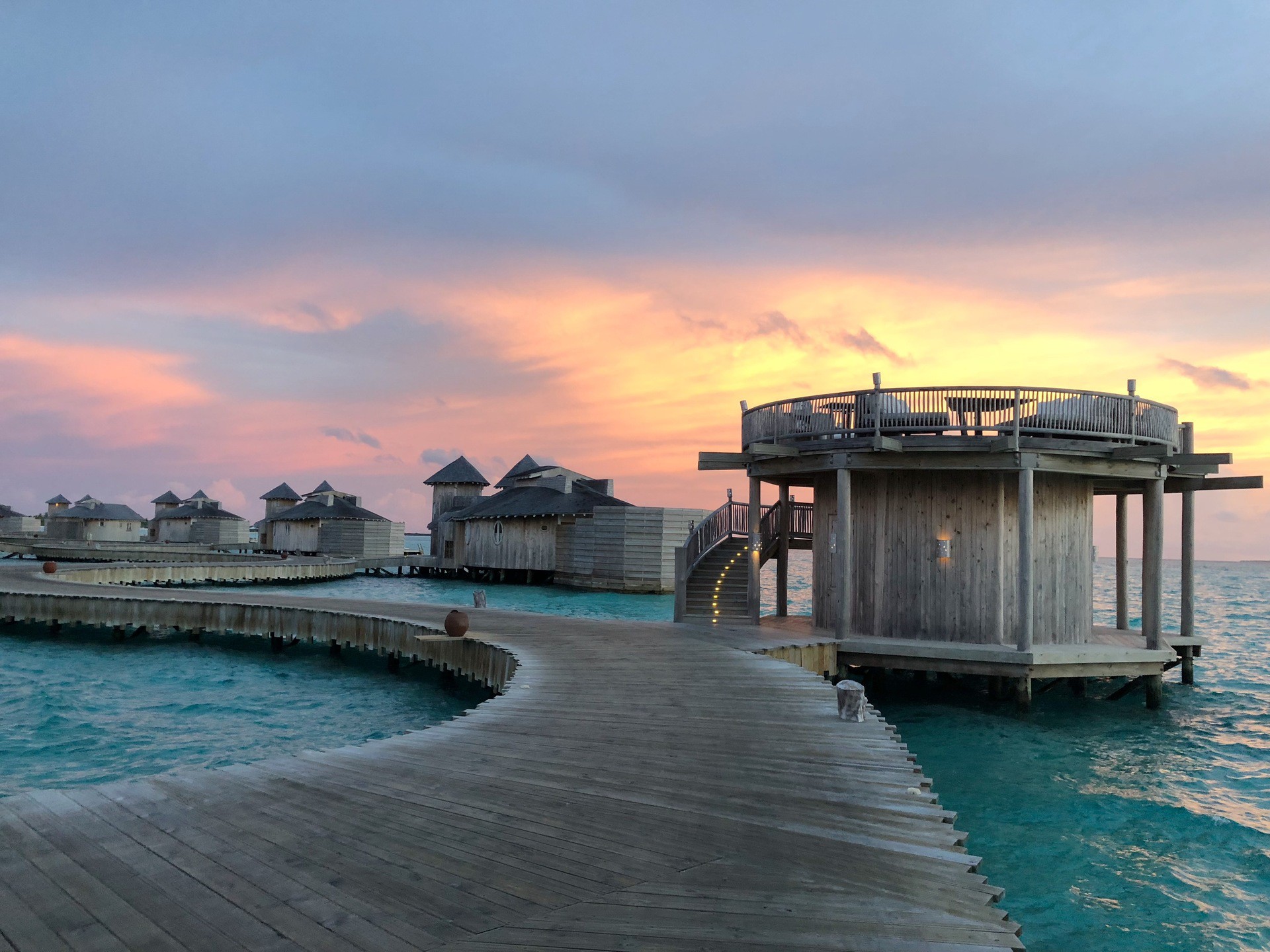 Mùa hè sang chảnh trên đảo thiên đường Maldives - Ảnh 8.