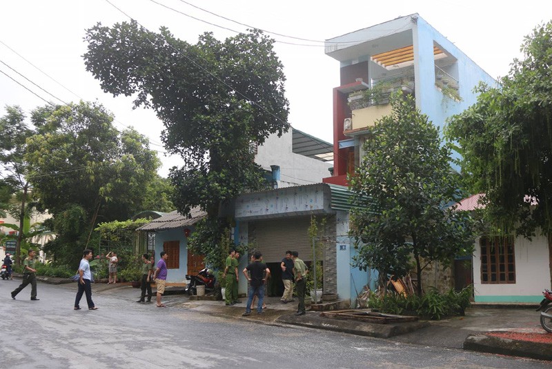 Cận cảnh kh&aacute;m nh&agrave; &ocirc;ng Vũ Trọng Lương trong vụ b&ecirc; bối điểm thi H&agrave; Giang - Ảnh 6.