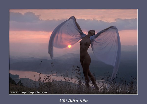 Ngắm loạt &ldquo;Ảnh nude nghệ thuật&rdquo; tại triển l&atilde;m quy m&ocirc; quốc gia - Ảnh 26.