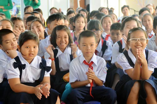 Học sinh tăng kỷ lục, hàng loạt trường cắt bán trú