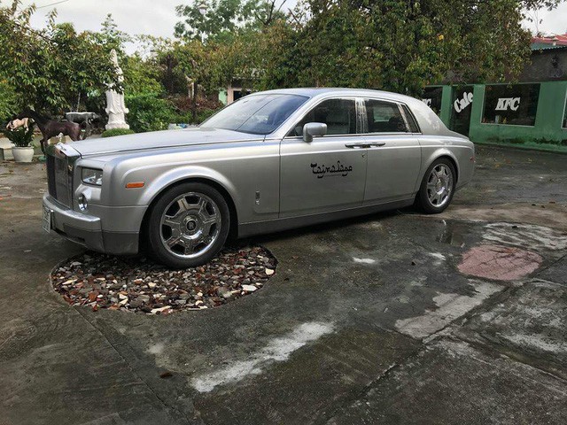 Rolls-Royce Phantom từng của đại gia Khải Silk rao bán 9 tỉ đồng trên sân gạch