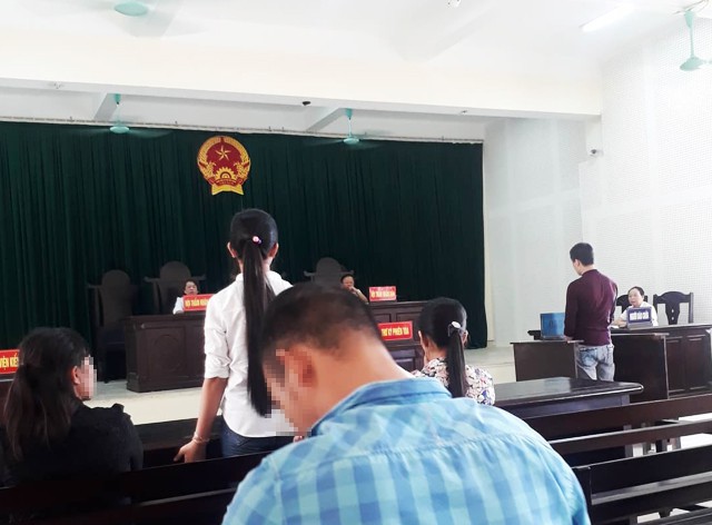 Cô bé 12 tuổi nói về "vết sẹo" do gã hàng xóm 17 tuổi gây ra