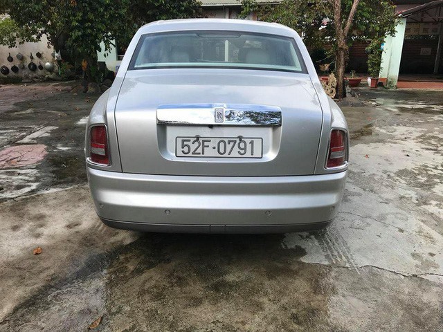 Rolls-Royce Phantom từng của đại gia Khải Silk rao b&aacute;n 9 tỉ đồng tr&ecirc;n s&acirc;n gạch - Ảnh 4.
