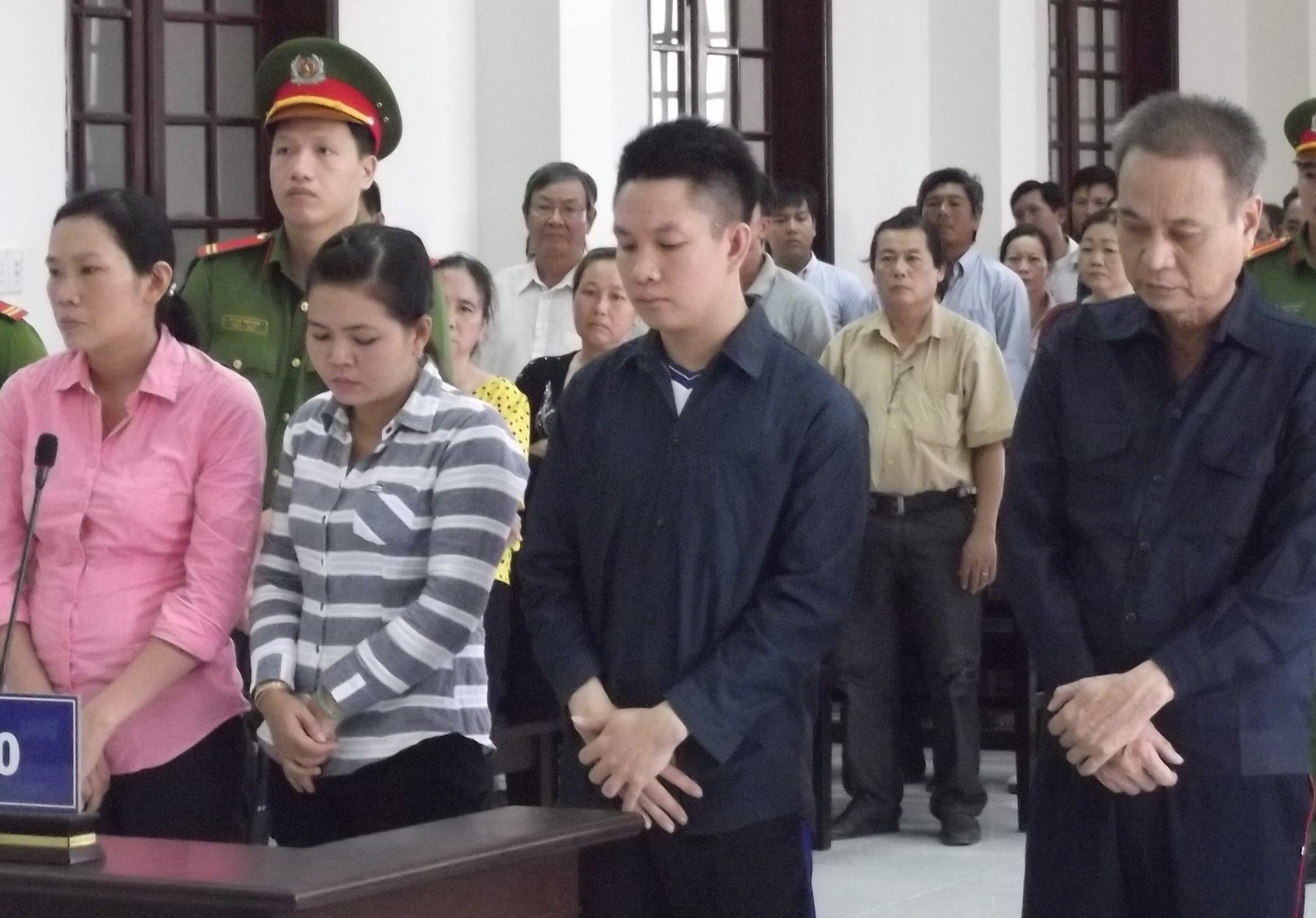 Cái kết đắng của nguyên hiệu trưởng cùng cấp dưới tham ô trên 4,6 tỉ đồng