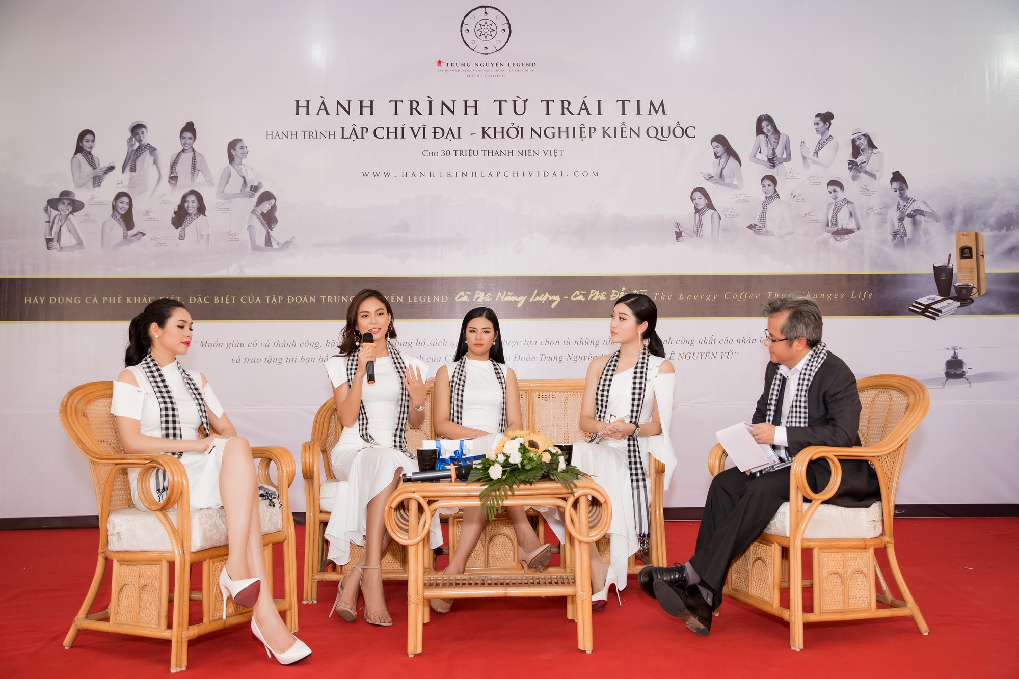 Chợ nổi C&aacute;i Răng rộn r&agrave;ng khi xuất hiện d&agrave;n người đẹp l&agrave; hoa hậu, &aacute; hậu - Ảnh 10.