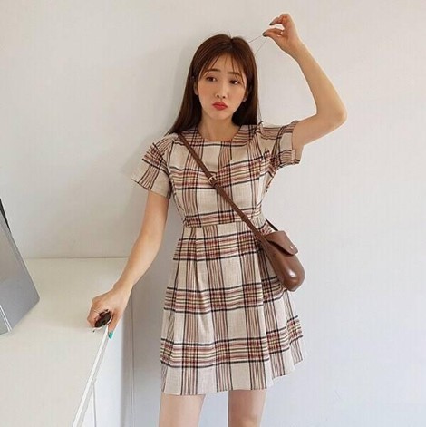Những kiểu trang phục gi&uacute;p v&ograve;ng 3 trở n&ecirc;n căng tr&ograve;n - Ảnh 14.