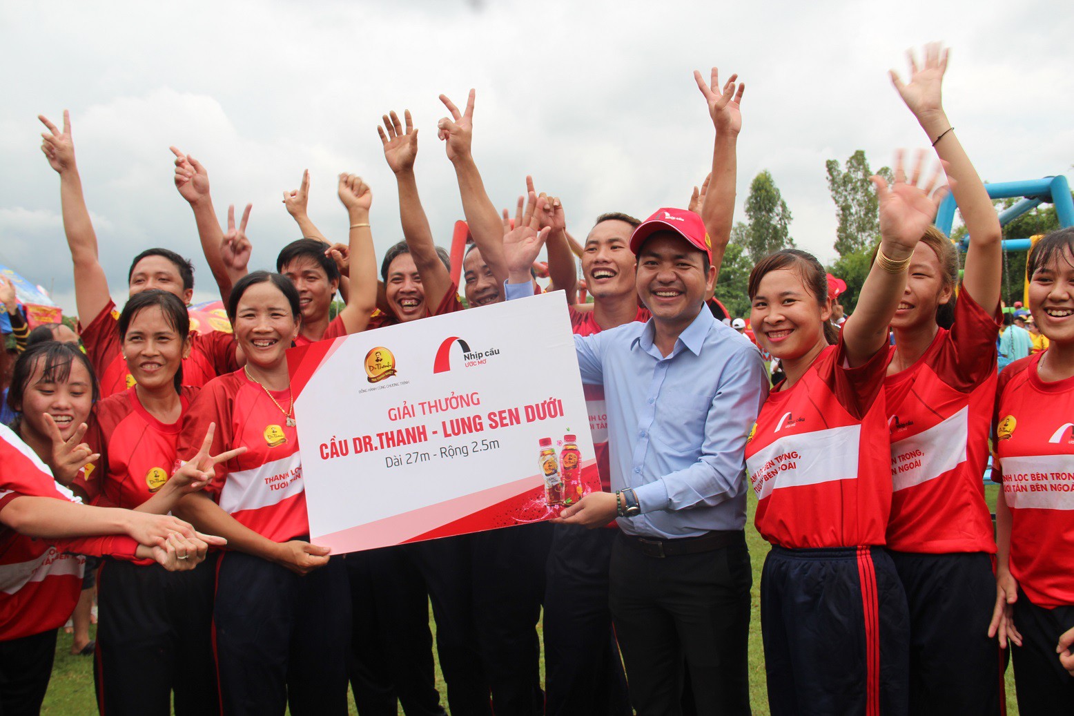 Khởi c&ocirc;ng cầu Dr Thanh - Lung Sen Dưới: T&acirc;n Hiệp Ph&aacute;t đem niềm vui về C&ugrave; lao Gi&ecirc;ng - Ảnh 3.