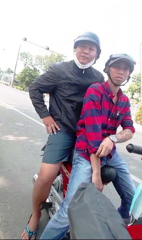 Triệt phá đường dây trung chuyển hàng nóng - Ảnh 2.