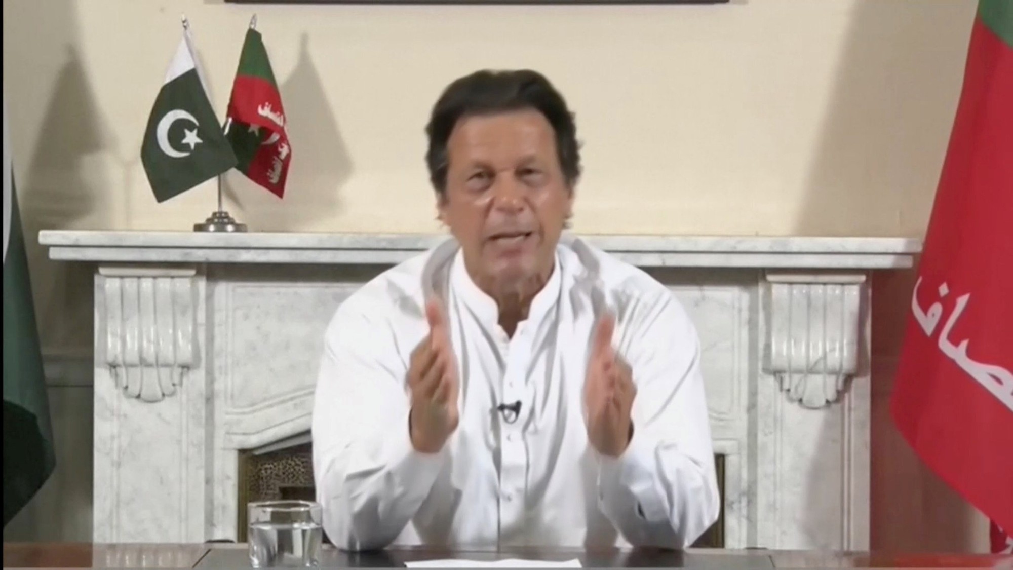Thủ tướng đắc cử Pakistan và những "viên thuốc đắng"