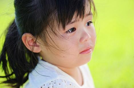 Thư con g&aacute;i gửi cha mẹ sắp ly h&ocirc;n: Ng&agrave;y mai, con sẽ mồ c&ocirc;i - Ảnh 1.