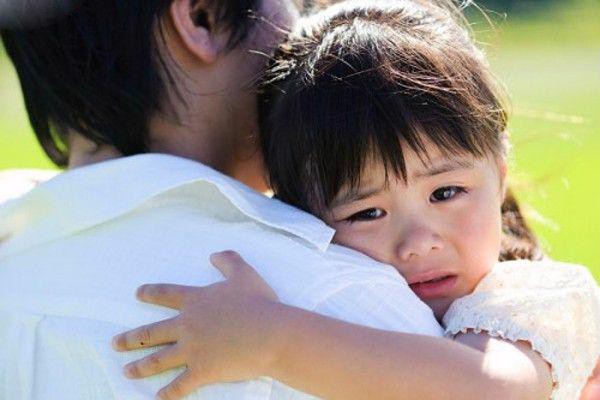 Thư con g&aacute;i gửi cha mẹ sắp ly h&ocirc;n: Ng&agrave;y mai, con sẽ mồ c&ocirc;i - Ảnh 2.