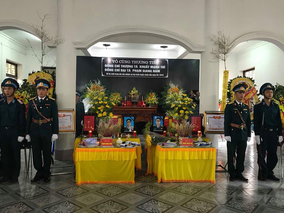 Nghẹn ngào lễ truy điệu 2 phi công Su-22 hy sinh tại Nghệ An