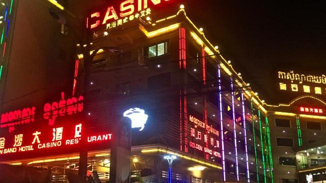 "Chất" Trung Quốc làm điên đảo bãi biển bình yên của Campuchia